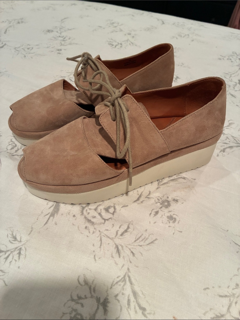 Women’s 7 L'amour Des Pieds Alsion Suede Platform Sandal